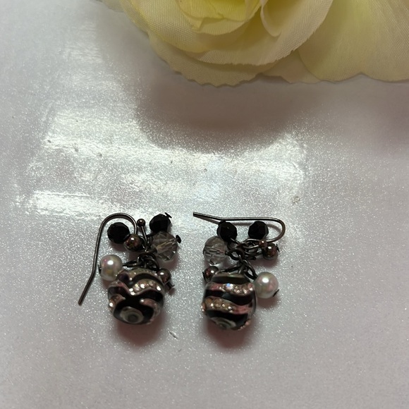 WHITE HOUSE BLACK MARKET JEWELRY MATCHING SET- NECKLACE, 2 BRACELETS & EARRINGS - Picture 11 of 15